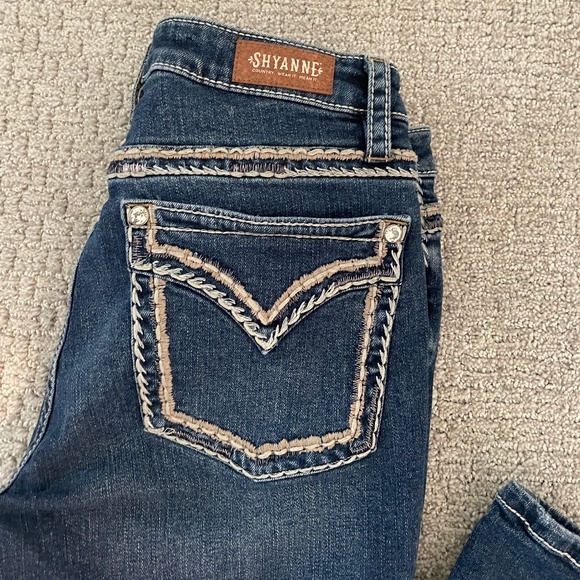 Shyanne Scroll Dark Wash Bootcut Jeans, EUC, 32 Short - Picture 15 of 15